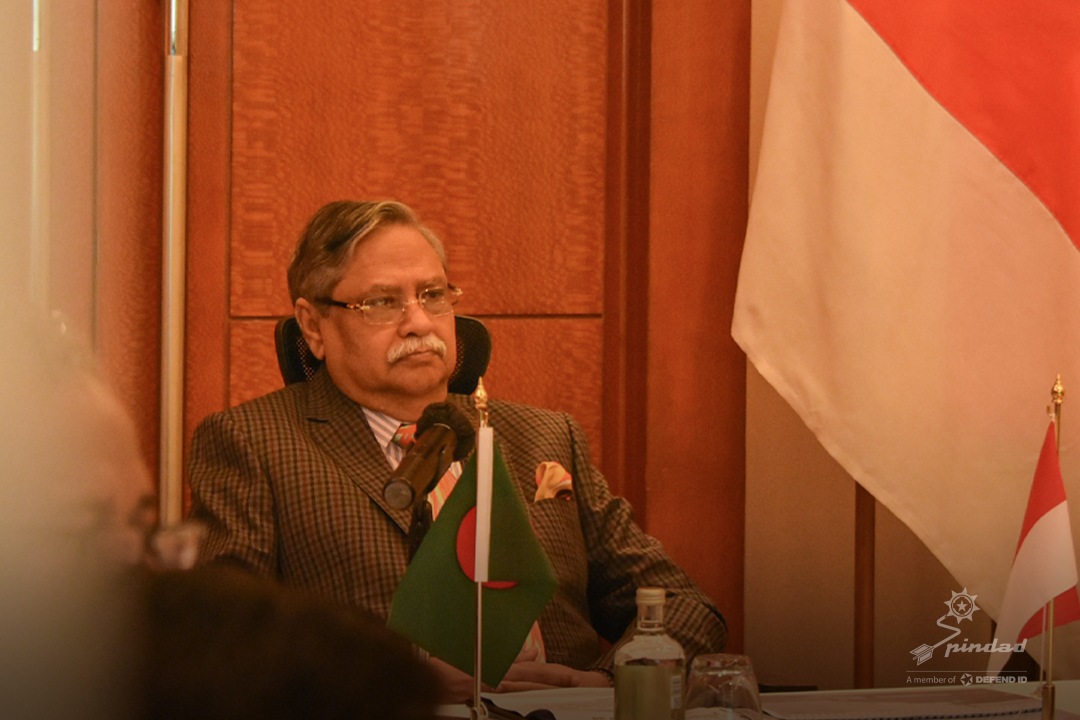 Direktur Utama PT Pindad Paparkan Produk Unggulan Kepada Presiden Bangladesh