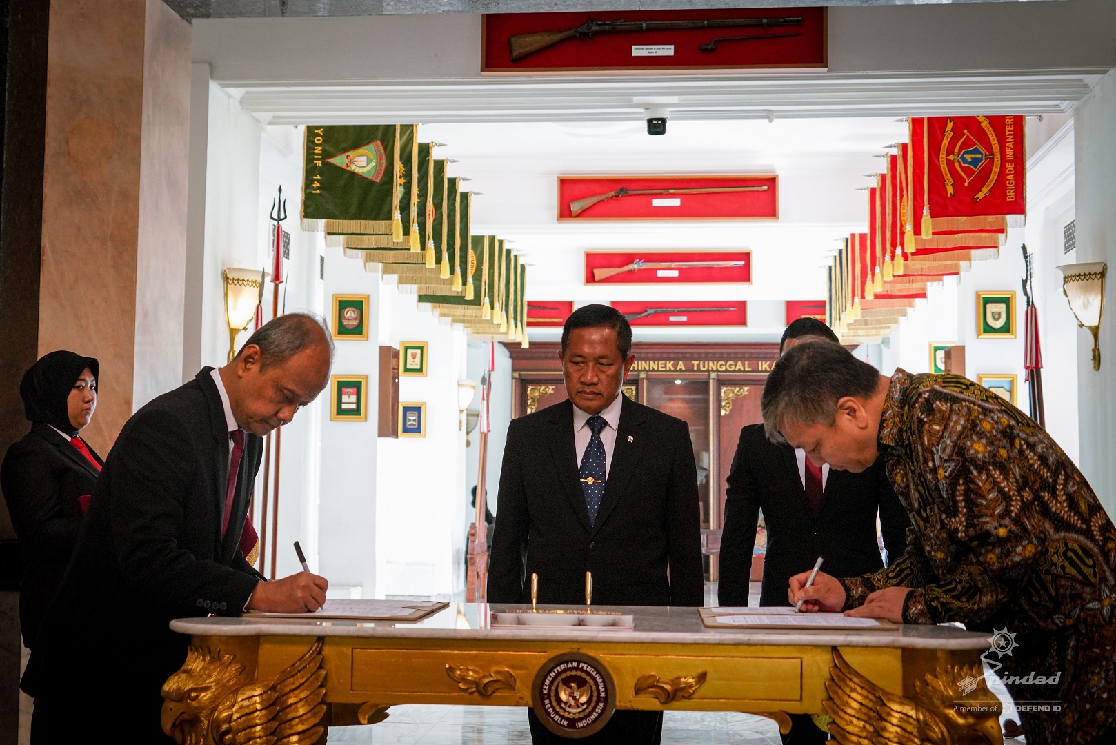 Disaksikan Wamenhan RI, Pindad Tandatangani MoU Dengan Perusahaan Tiongkok Norinco & Sany Group