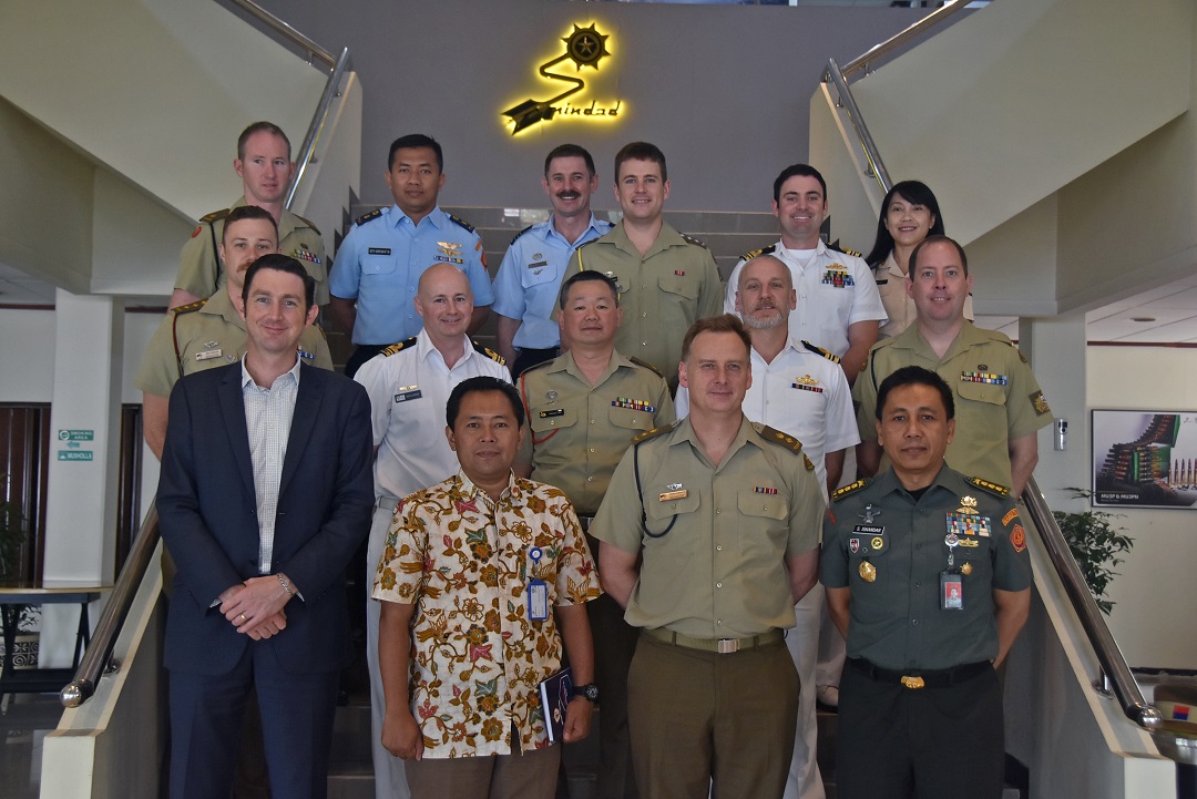 Australian Military Delegation Learned Pindad Production Technology