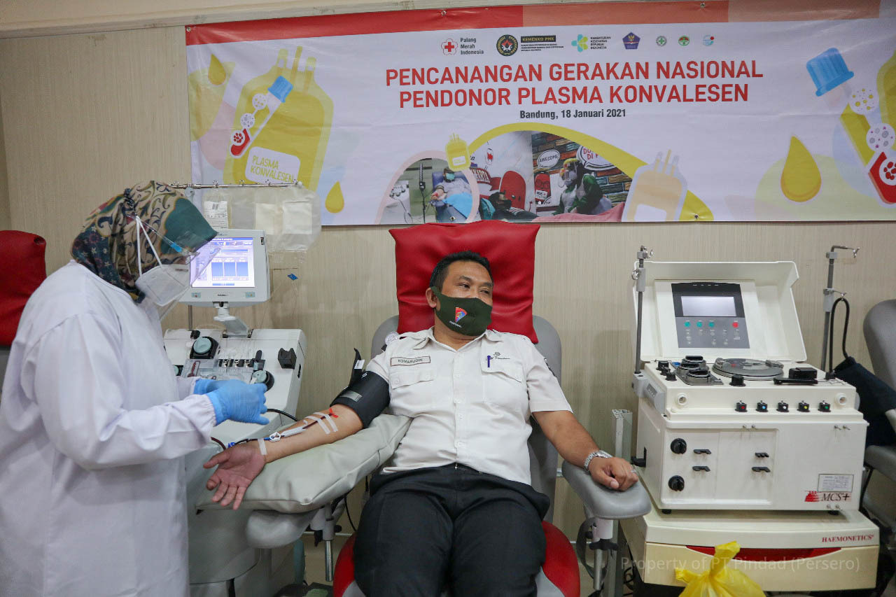Supporting SOE’s movement, employees of Pindad convalesent plasma donors at Indonesian Red Cross Bandung