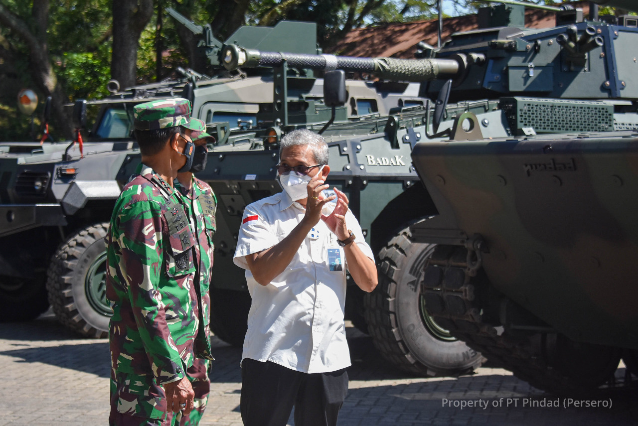 Increase synergy, commander of Koharmatau visits Pindad