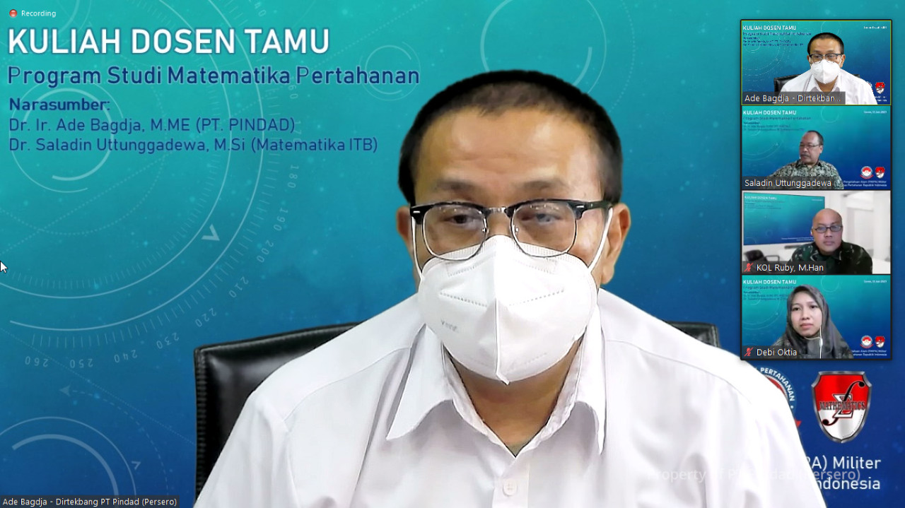 Dirtekbang Pindad lecture material about STEM to students of Defense Mathematics program of UNHAN