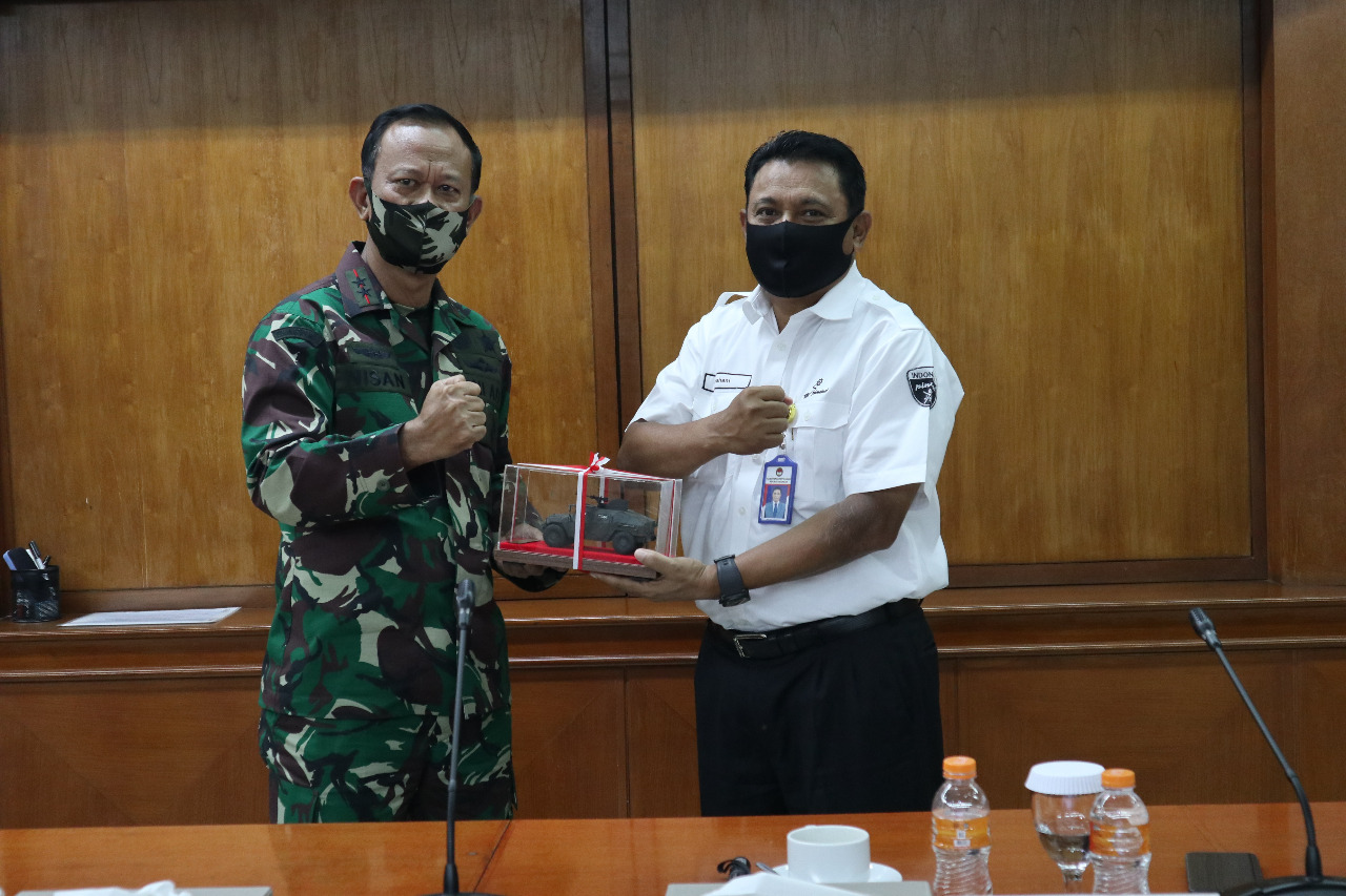 Danpussenarhanud Along with Pindad Visit Visit Production Facilities