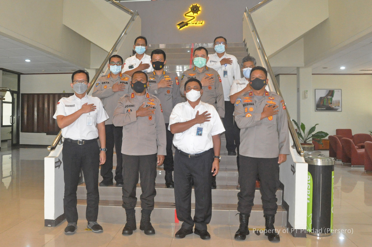 Kadivhubinter Polri explores cooperation with Pindad