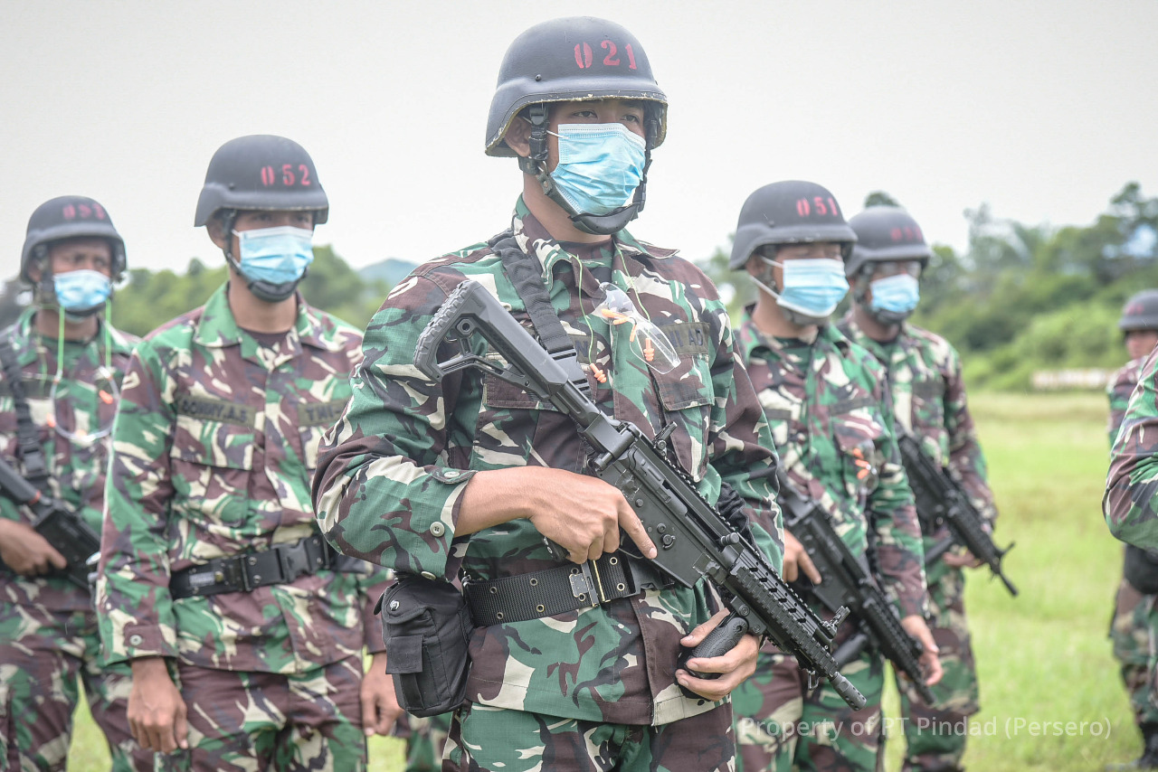 Special Guard Detachment of the Indonesian Ministry of Defense, training with Pindad SS2-V5 A1 & G2 Combat
