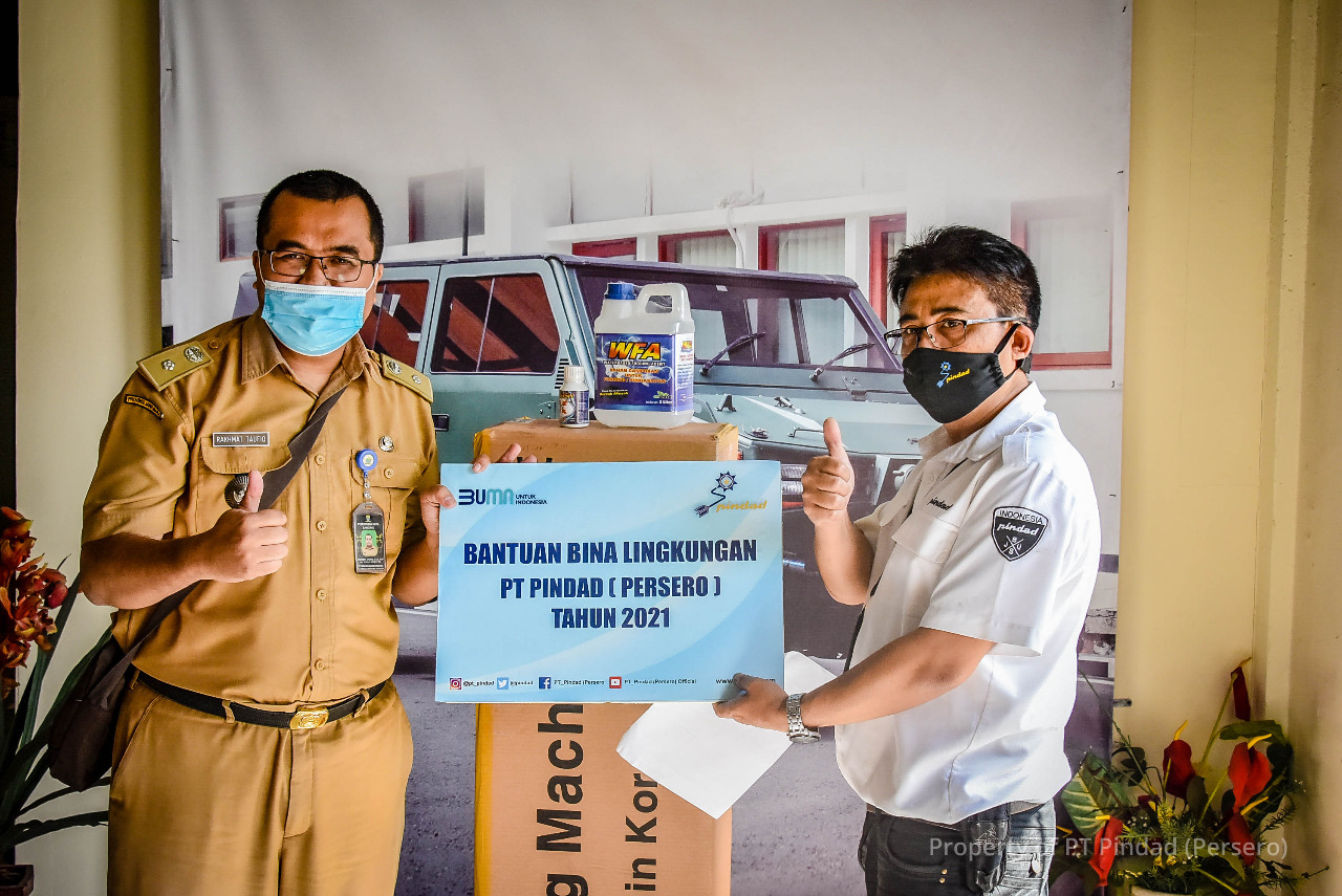 Antisipasi DBD, Pindad Serahkan Bantuan Mesin Fogging