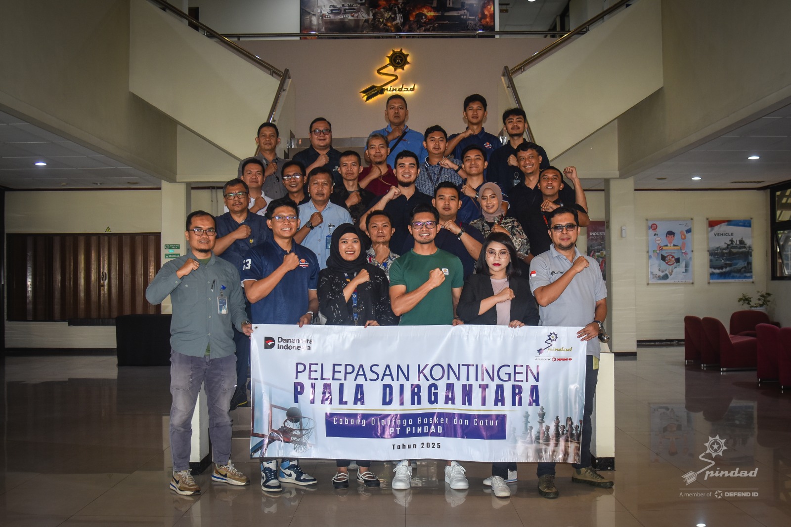 Ikuti Turnamen Piala Dirgantara, Dirtekbang Lepas Kontingen Basket dan Catur PT Pindad