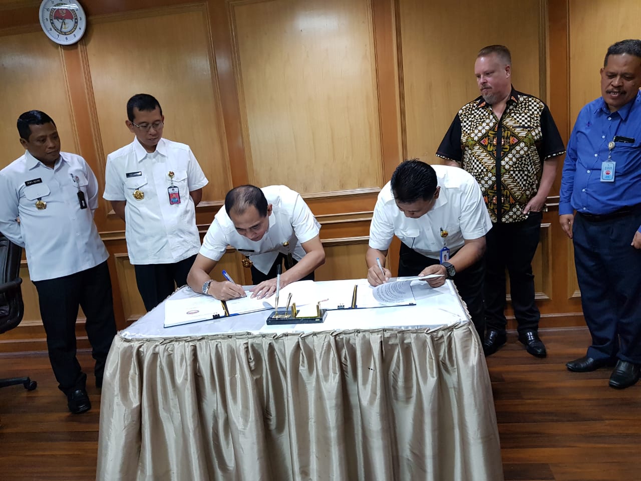 Pindad Signs Contract for Tank Boat Development Project