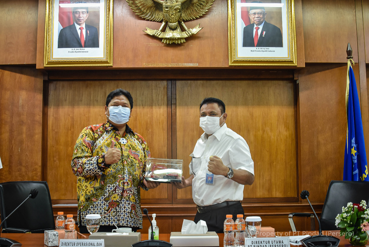 To explore cooperation in industrial sector, MIND ID visits Pindad