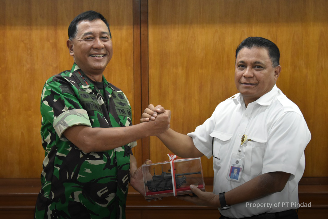 Direktur Utama PT Pindad Terima Kunjungan Komandan Seskoad
