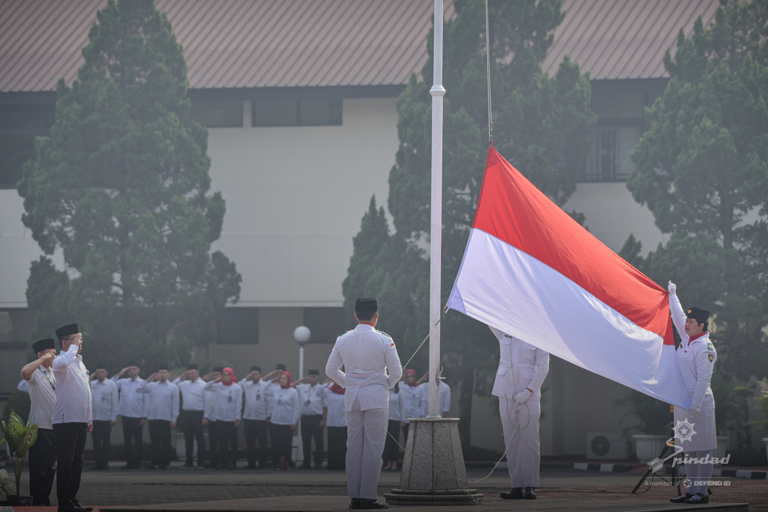 PT Pindad Laksanakan Upacara Bendera Memperingati Hari Pahlawan