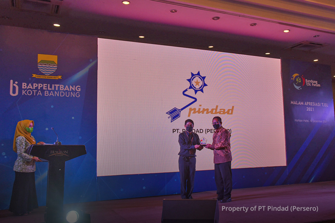 Pindad receives Appreciation of TJSL 2021 Program from Bandung government
