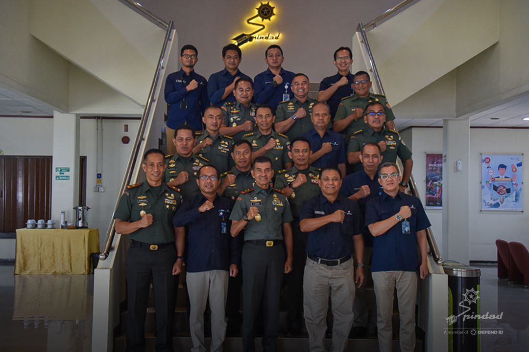 Kunjungi Pindad, Danpussenkav Tinjau Berbagai Ranpur dan Dukung Kemajuan Indhan Dalam Negeri