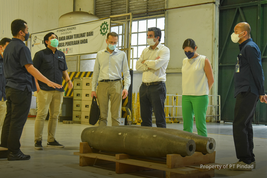 Delegation of Safran visits Pindad, Discussed the Smart Bomb Cooperation for Rafale