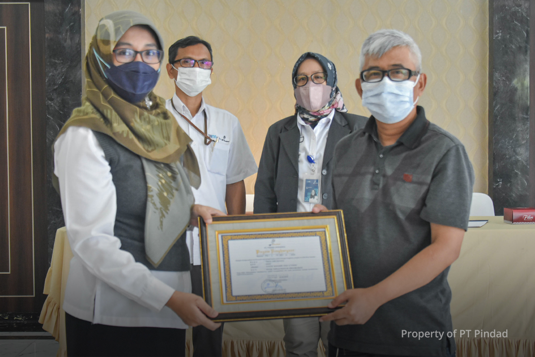 PT PINDAD MELAKSANAKAN PELEPASAN KEPADA PEGAWAI PURNA BAKTI PERIODE JUNI 2022