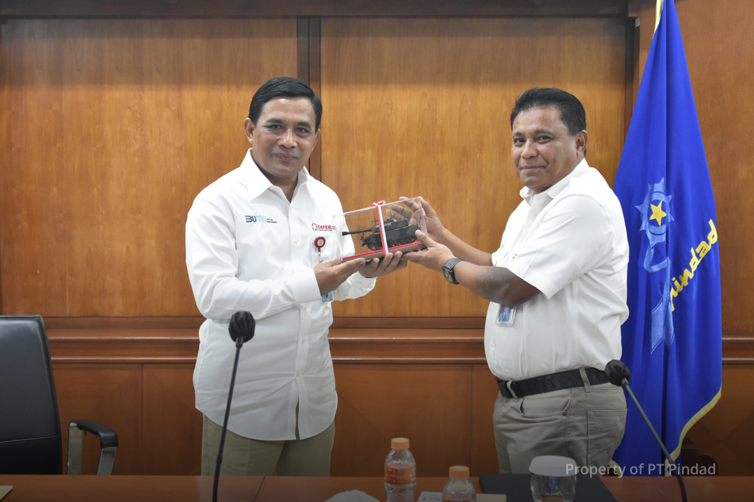Direktur Utama PT Pindad menerima Kunjungan Dewan Komisaris Holding Defend ID
