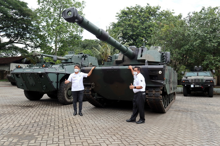 Deputy Minister of SOEs 1 Visit Pindad to Review the Development of National Defense Industry