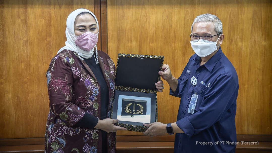 Continuing cooperation, Karawang Regent visits Pindad