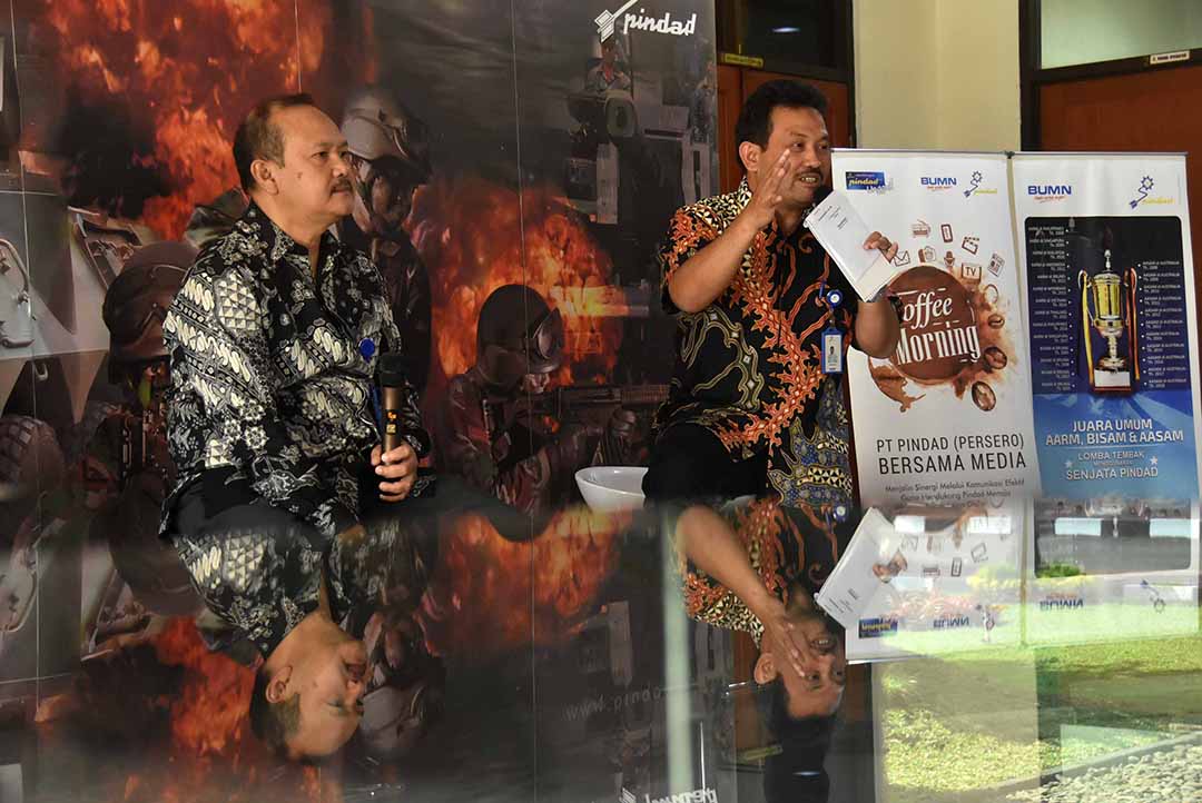 Director of Pindad Had Morning Coffee Together with Media