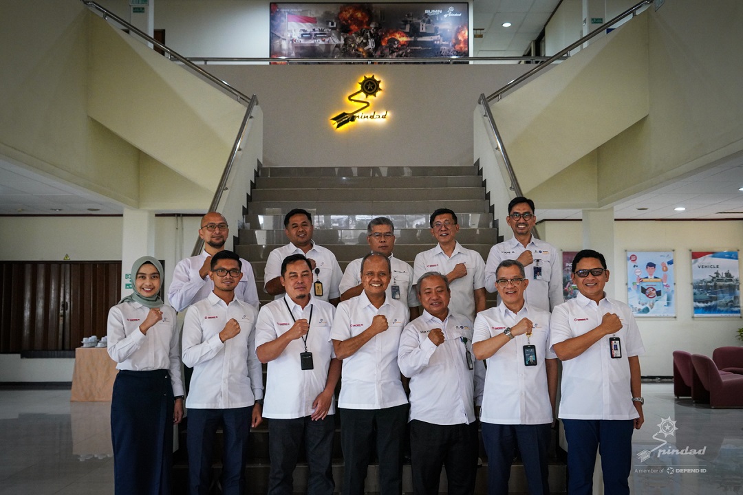 PT Pindad Laksanakan RUPS LB, Serahkan Salinan SK Perubahan Direksi & Komisaris PT PEI