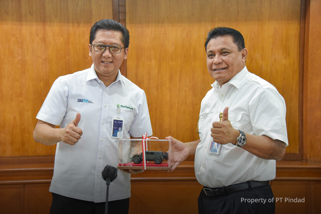Interested in Industrial Products, Director of Perum Perhutsni Visits Pindad