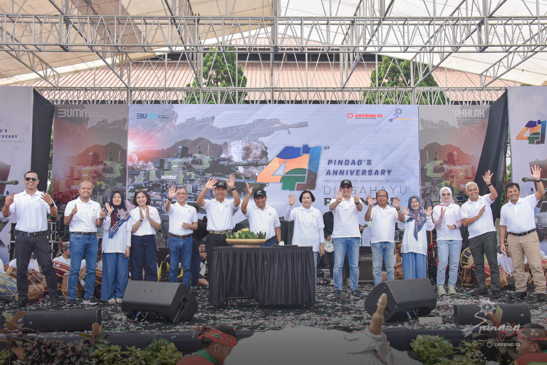 Puncak Peringatan HUT ke-41, Presiden Jokowi Berpesan Pindad Terus Tingkatkan Inovasi