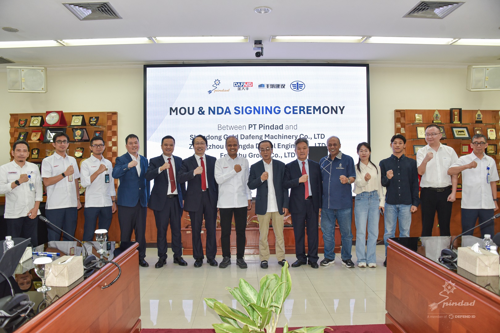 PT Pindad Jalin Kerja Sama Strategis Dengan Shandong Golddafeng, Fengzhu dan Chengda