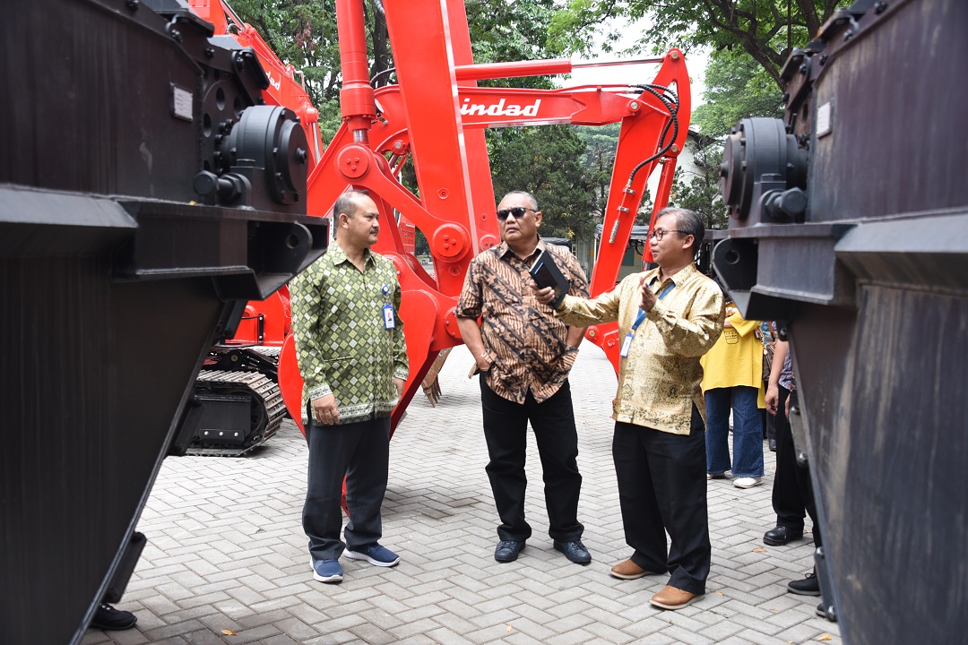 Governor of Gorontalo Visited Pindad