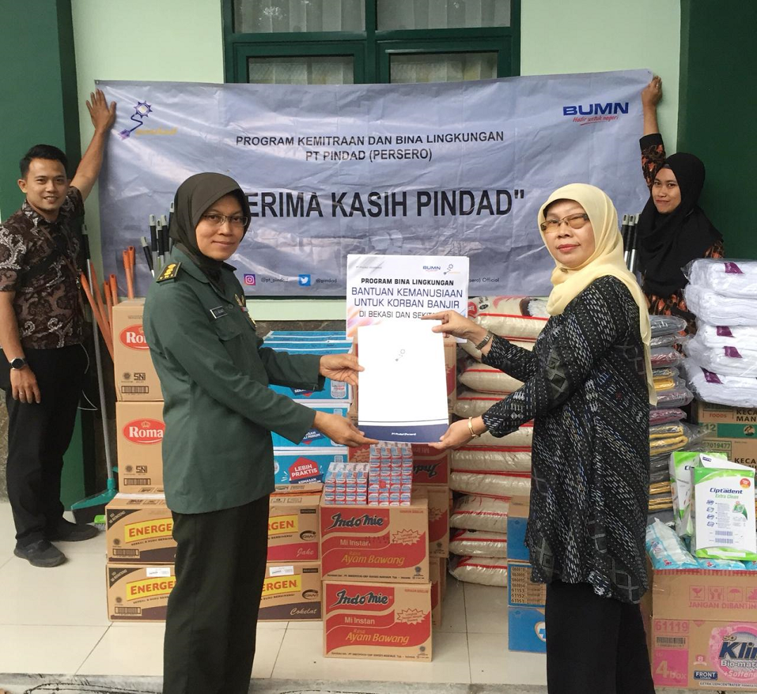  PINDAD SUBMIT HELP FOR FLOOD VICTIMS