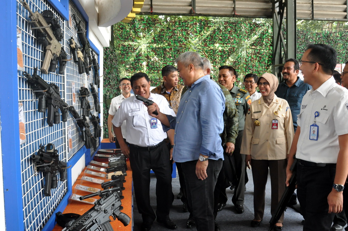Follow-up of MoU between the Republic of Indonesia and the Philippines, Philippine Delegation Visits Pindad