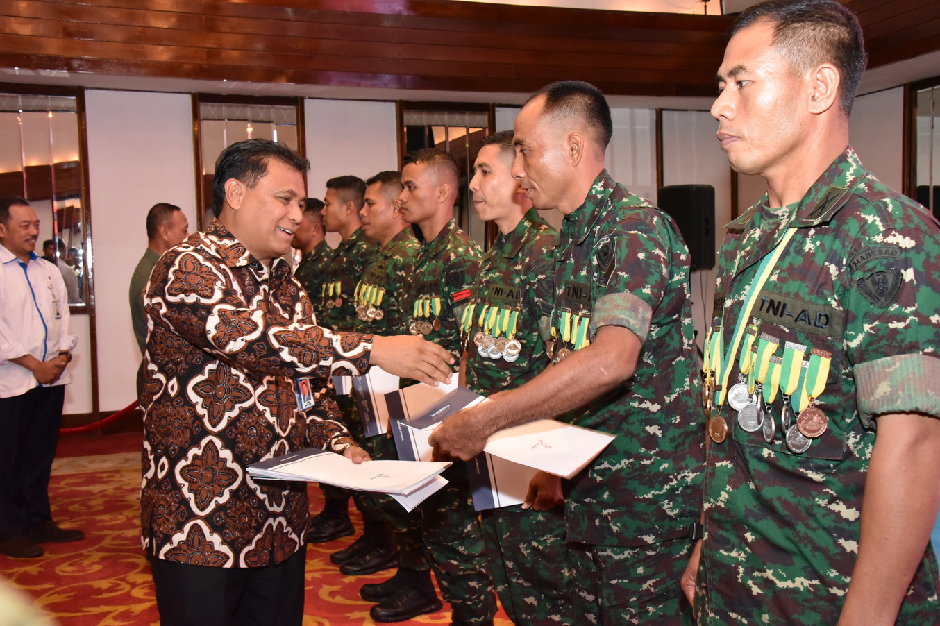 Pindad Berikan Apresiasi Ke Kontingen Petembak AASAM Senbesar 1,2 M