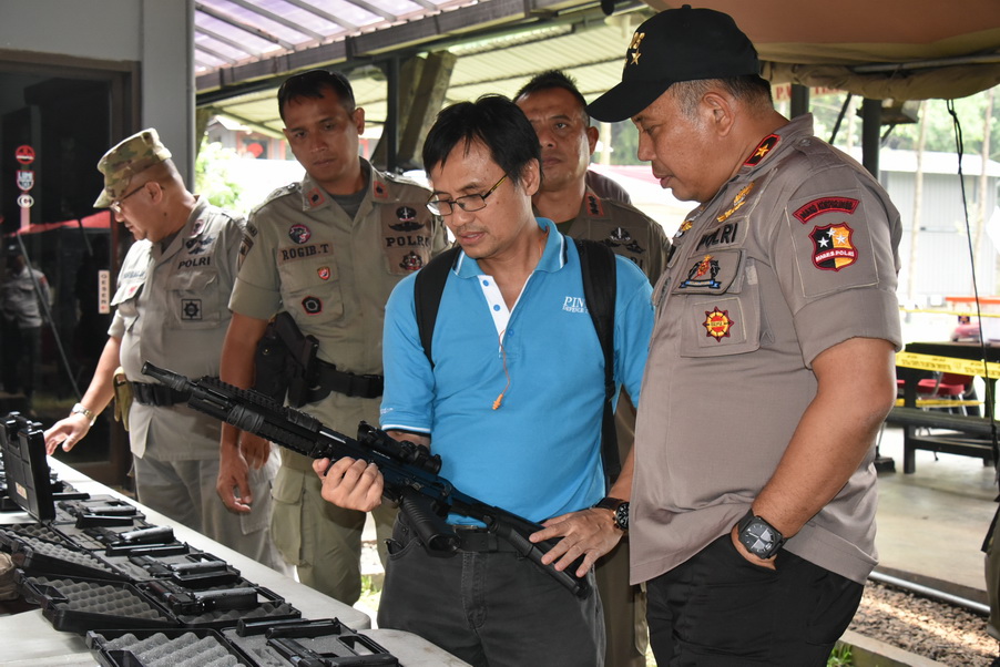 Pindad Gelar Coaching Clinic dan Display Senjata Dalam BASCOT 2016