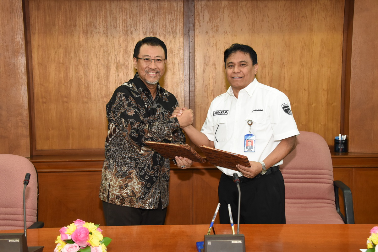 Sinergi BUMN, Pindad dan Geo Dipa Jalin Kerjasama di Bidang Energi Terbarukan