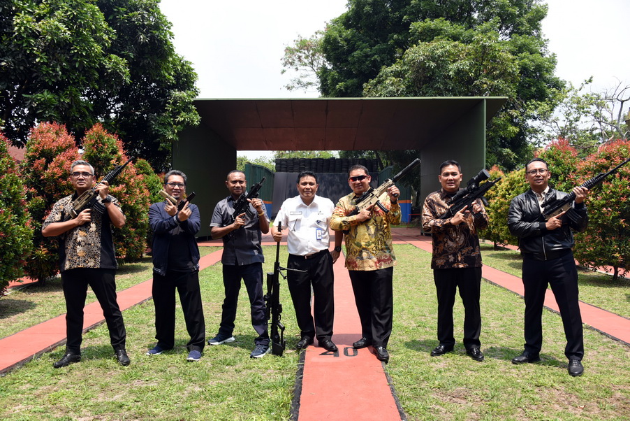 Visited Pindad, Commission 1 of DPR RI Praised Pindad's Capability and Ability