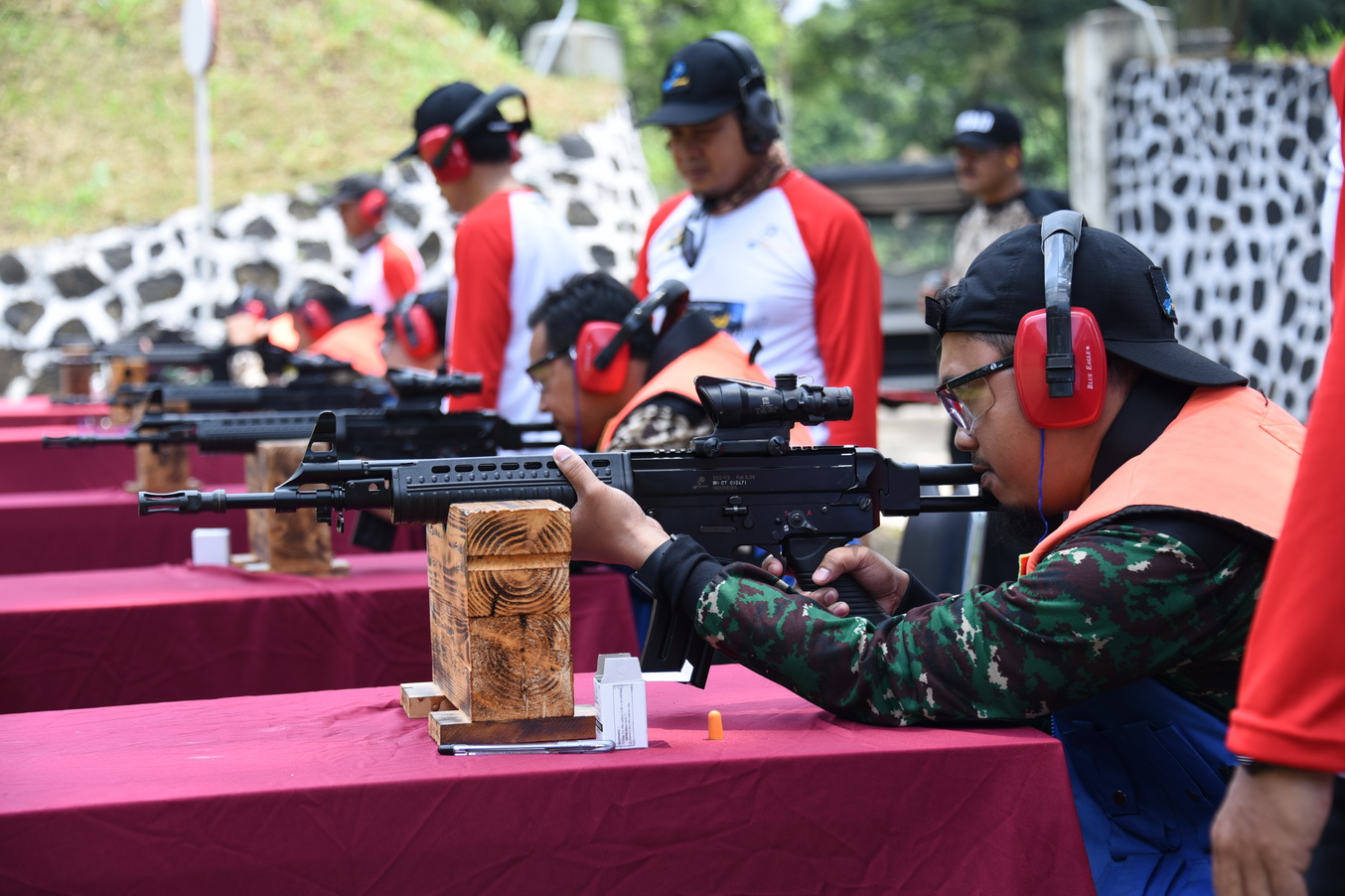 Pindad Gelar Lomba  Tembak Antar Wartawan Kategori Pistol Dan Senapan