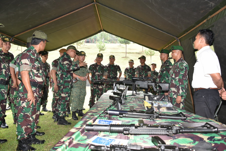 Pindad Tampilkan Produknya Dalam Latihan Bersama Safkar Indopura-28/2016
