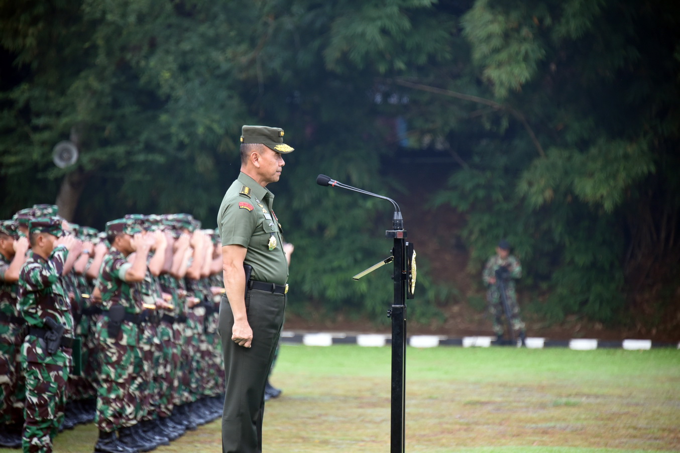 Senjata dan Munisi Pindad Dukung Penuh Lomba Tembak Piala Kasad TA 2016