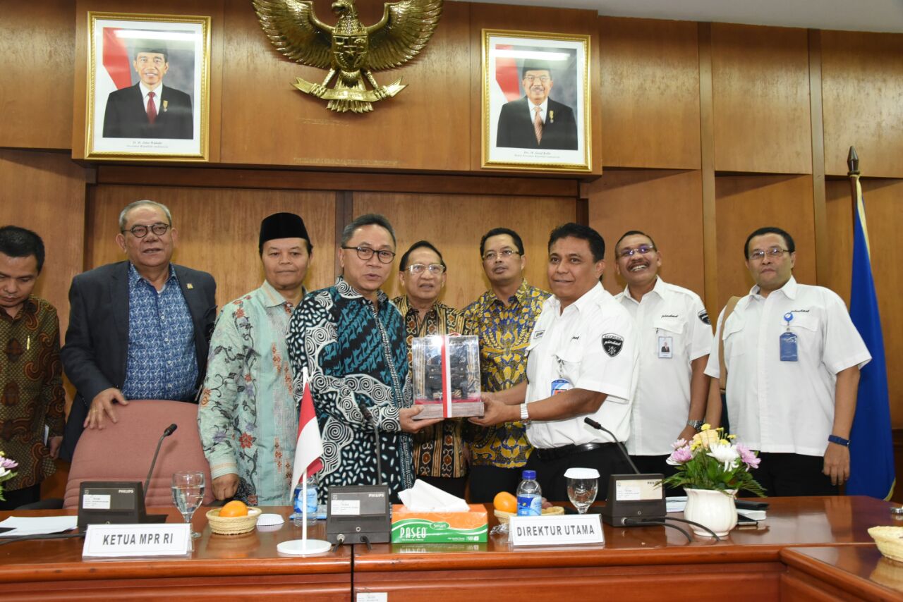 DORONG KEMANDIRIAN INDUSTRI DALAM NEGERI, KETUA MPR KUNJUNGI PINDAD