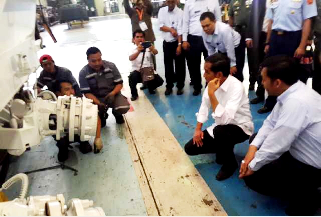 Jokowi Desak Pindad Kembangkan Pasar ke Luar Negeri