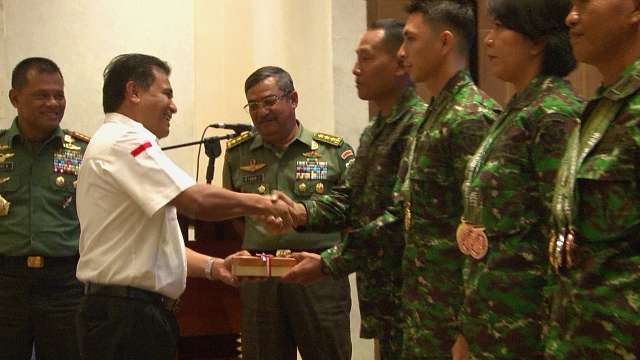 Pindad Apresiasi Kontingen AARM 2016