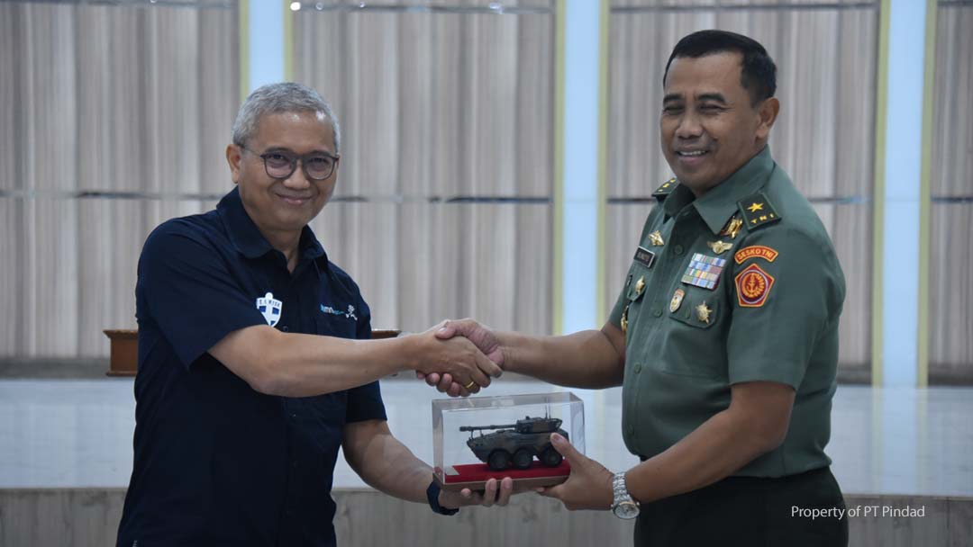 PT Pindad Welcome a Visit from Pasis Dikreg XLIX Sesko TNI