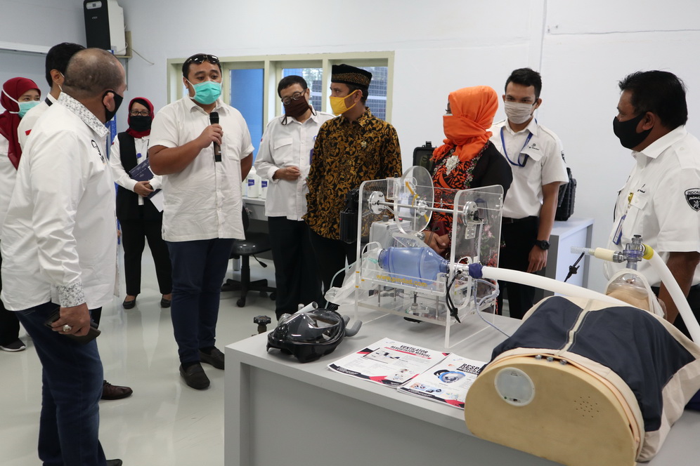 The Head of the DPD of RI Visited Pindad to Review Ventilators and Other Products to Combat Covid-19