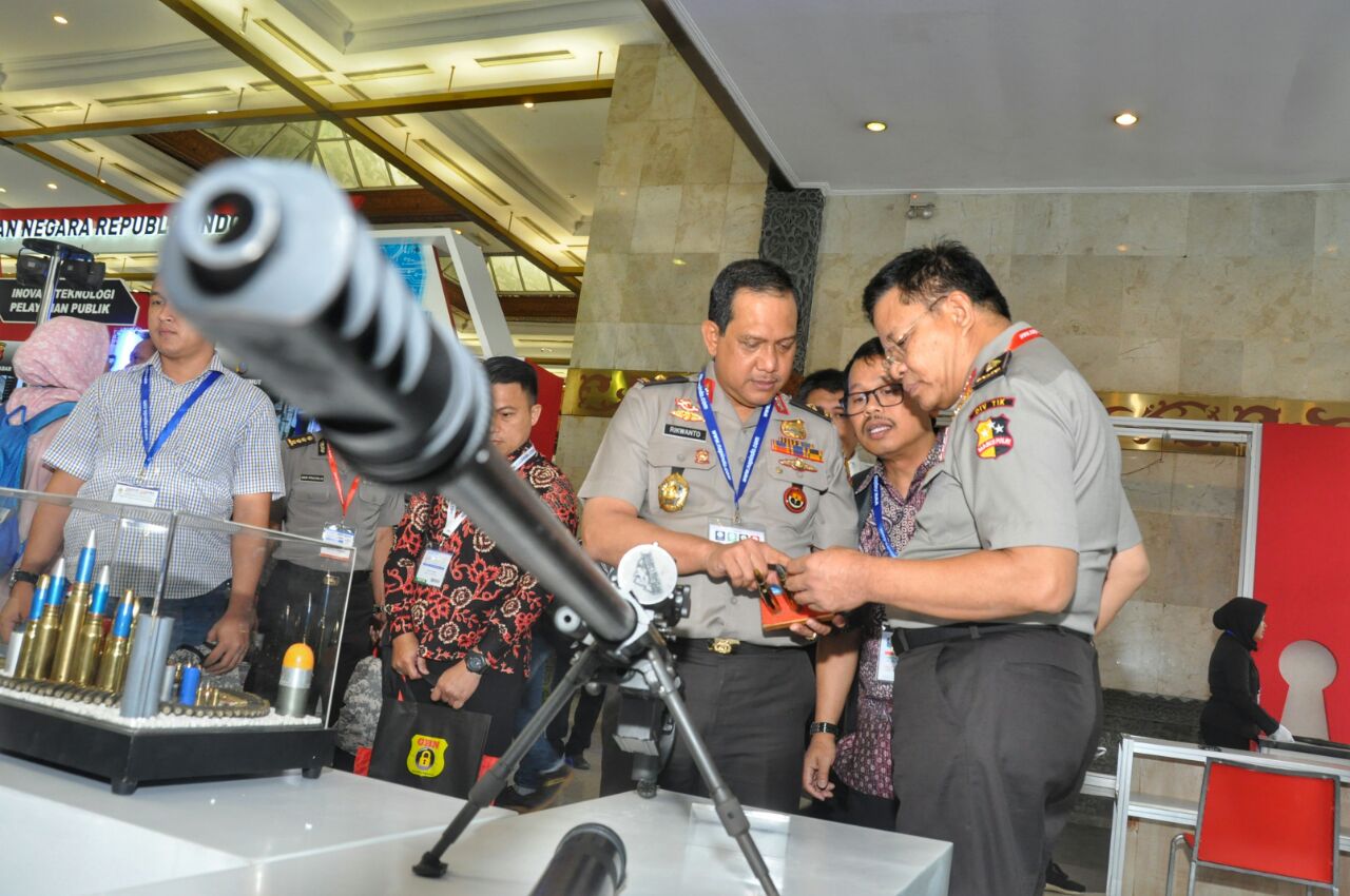 Pindad Ikuti Pameran Indo Security 2017