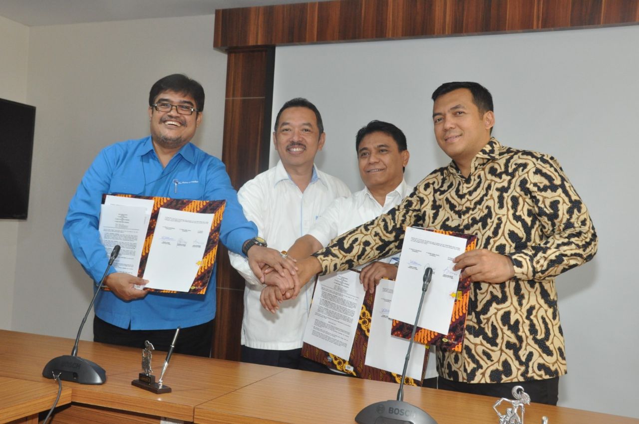 Tingkatkan TKDN, Pindad Jalin Sinergi BUMN Dengan Barata dan BBI di Bidang Industrial