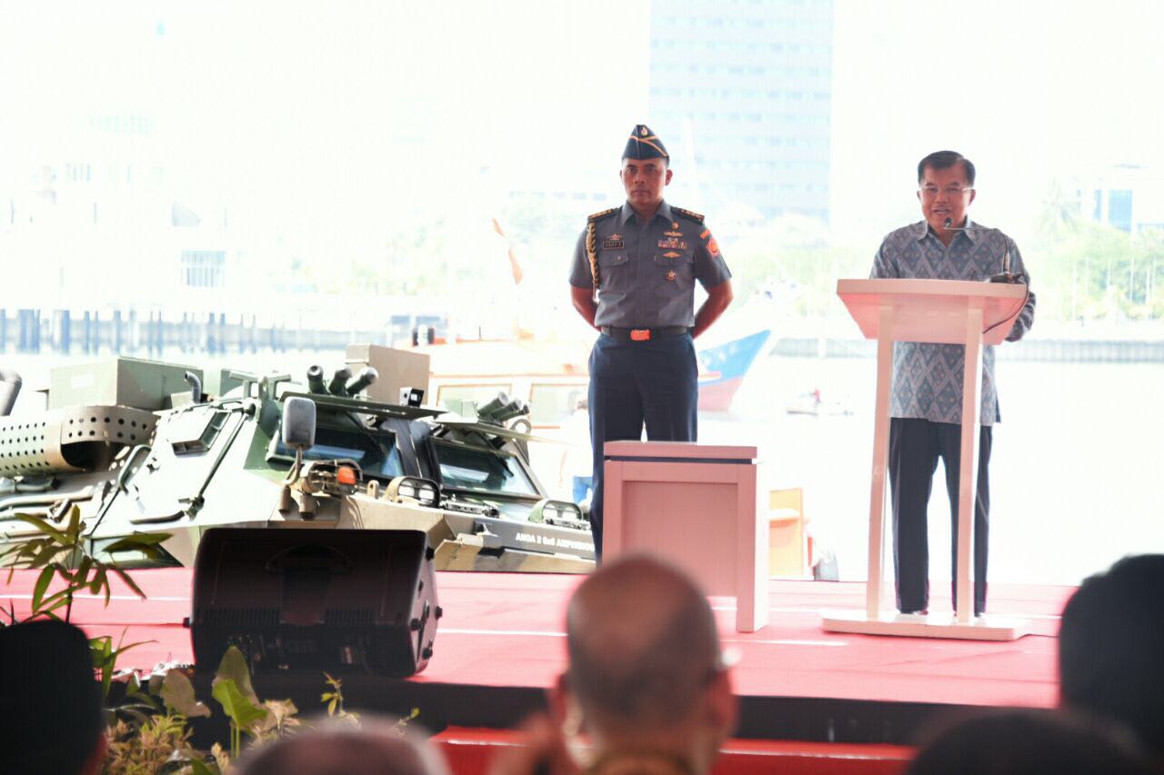 Peringati Hakteknas, Amphibious dan Berbagai Produk Pindad Tampil di RITECH Expo 2017