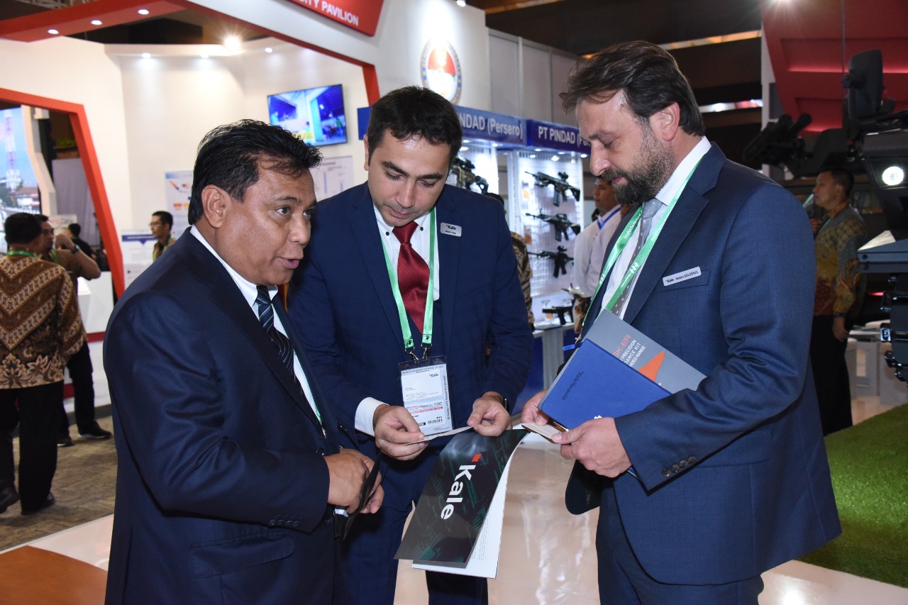 Pindad Signs Various Strategic MoUs at Indodefence 2018