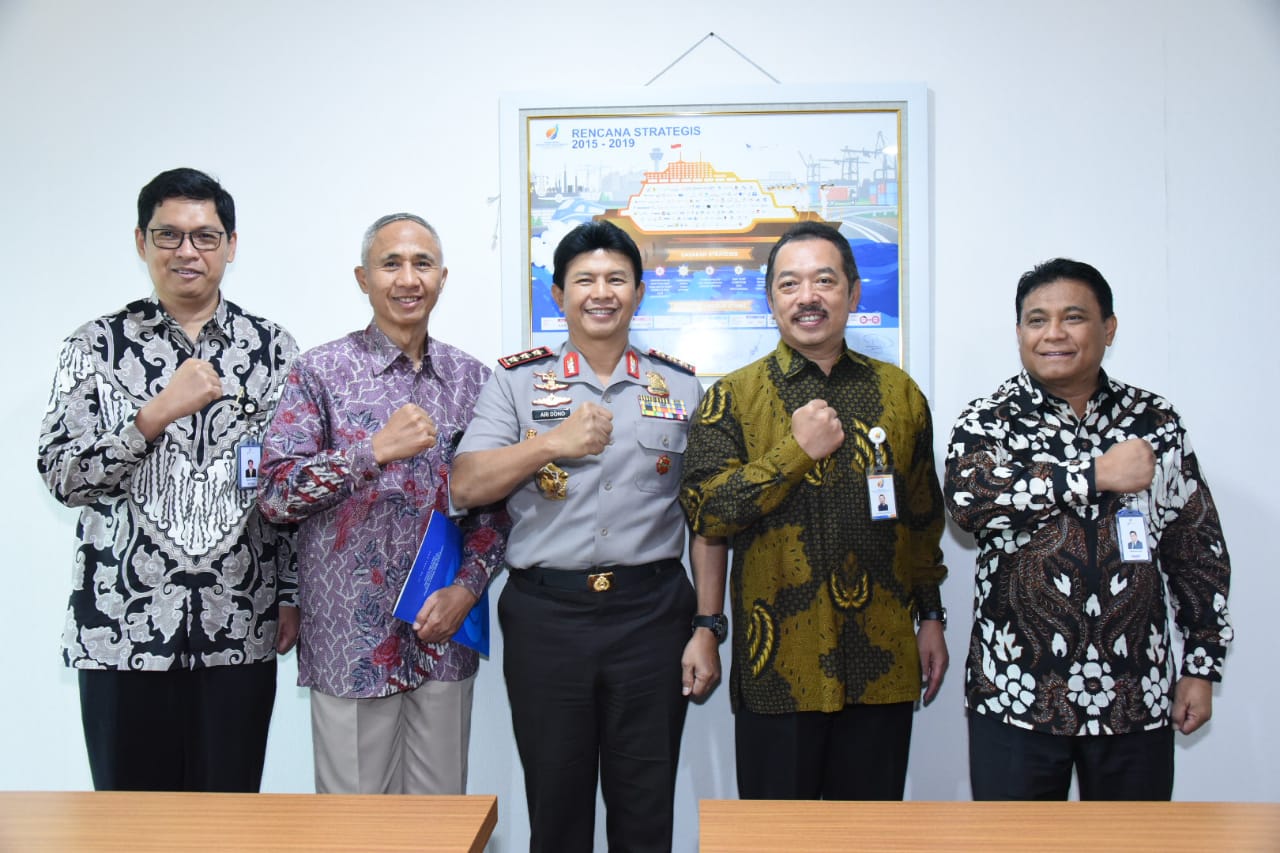 Substitution of Members of the Board of Commissioners & Appointment of Independent Commissioner Pindad