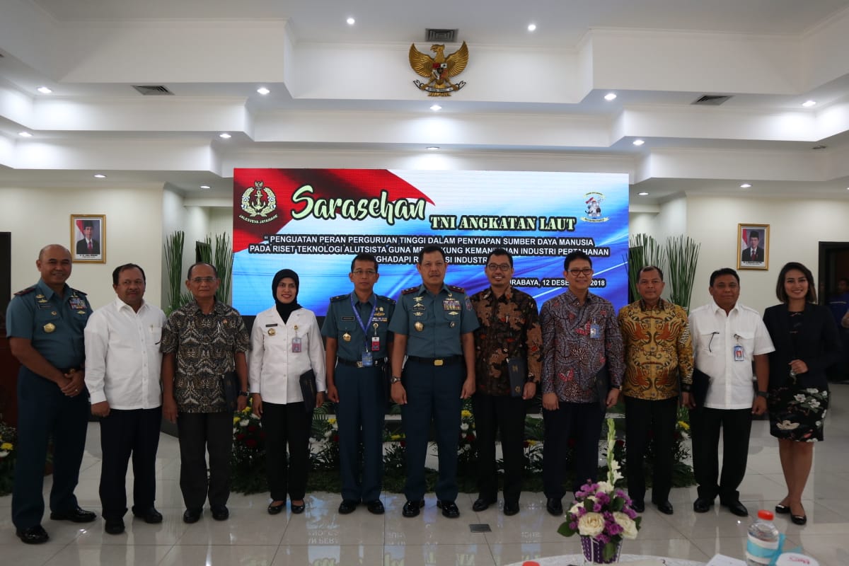 Dirut Pindad Sampaikan Point Statement Menuju Kemandirian  Indhan Pada Sarasehan TNI AL