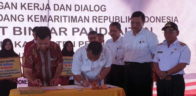 Pindad dan Pemkab Pelalawan Tandatangani PKS Kembangkan Pabrik Perkebunan Sawit Rakyat