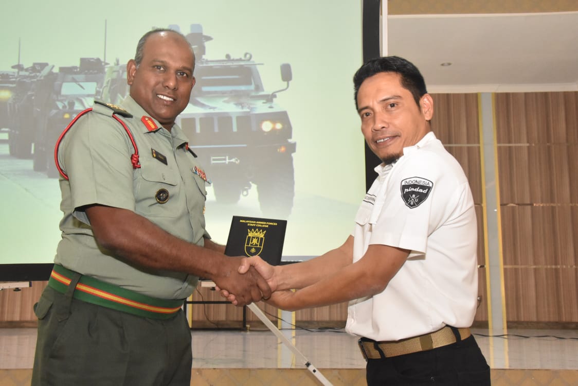 Pindad Terima Kunjungan Delegasi MTMA Malaysia